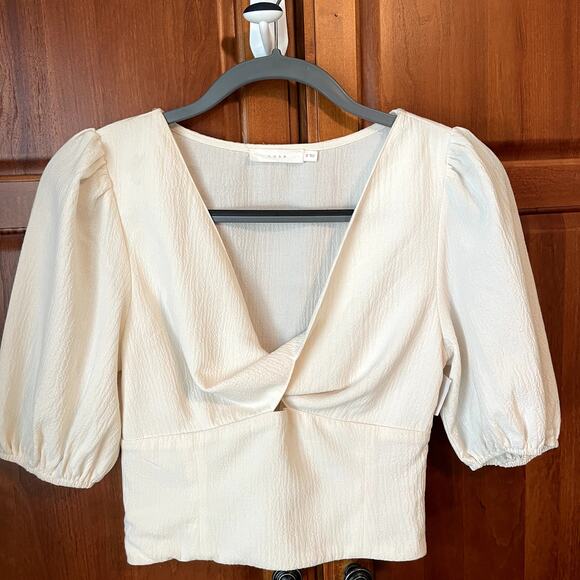 Lush NWT Women's Cropped Puff Sleeve Blouse, size Small - Picture 1 of 7